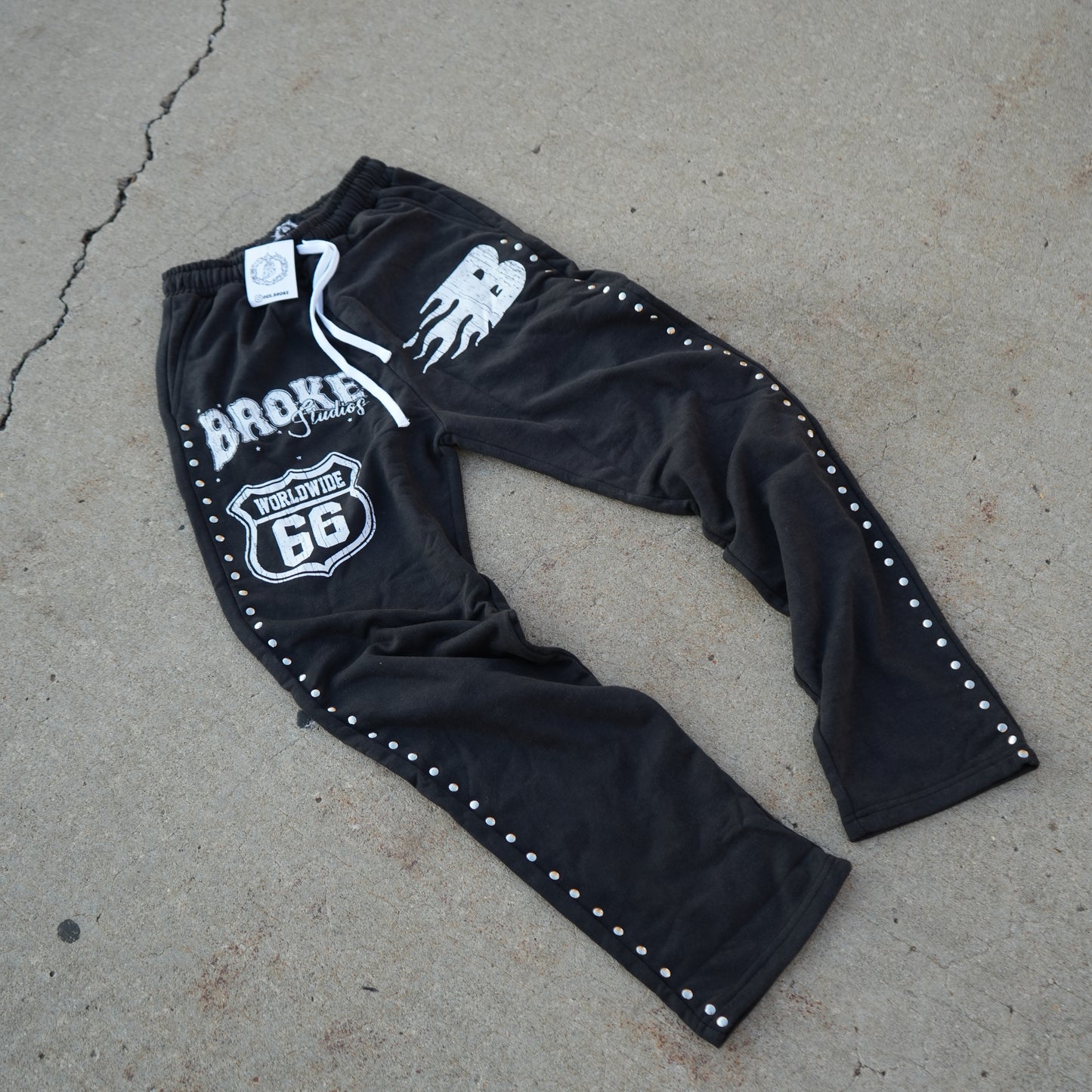 BROKE STUDIOS BLACK SWEATPANTS